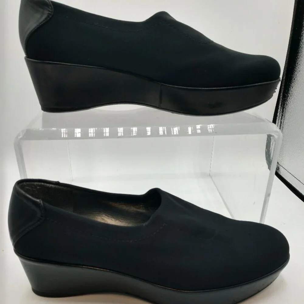 Stuart Weitzman Slip on Wedge JW57944-  Size 8M